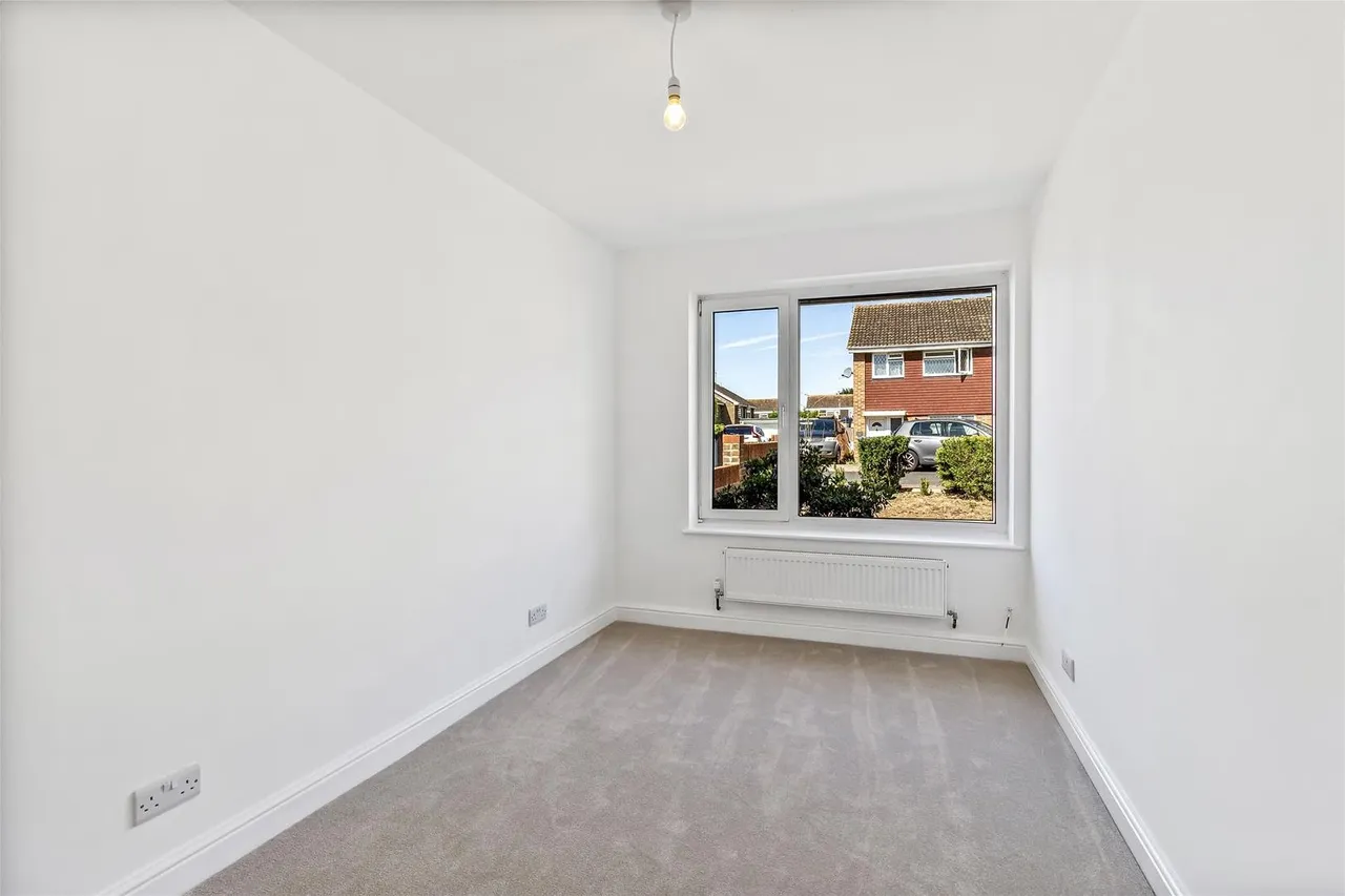Edmonton Road, Worthing, photo 9