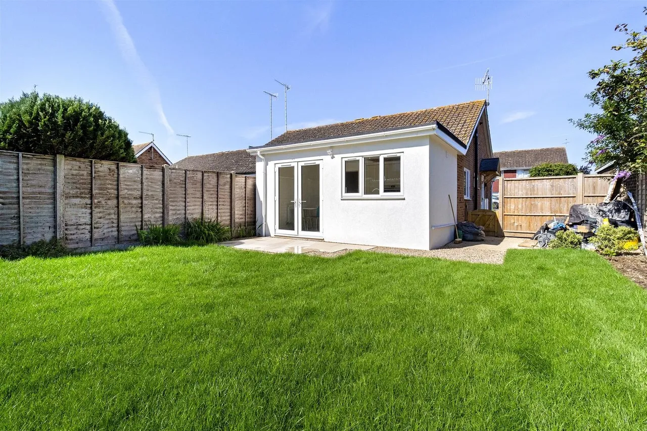 Edmonton Road, Worthing, photo 15