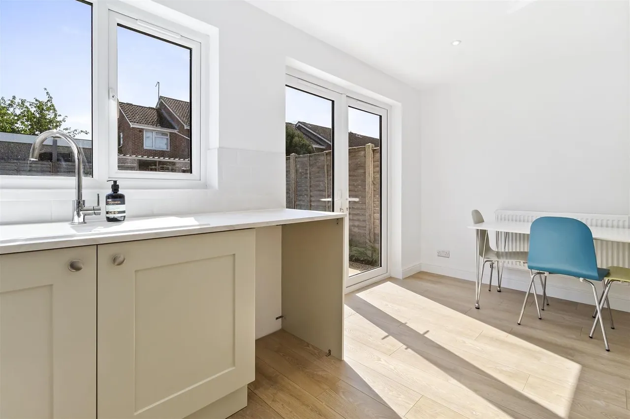 Edmonton Road, Worthing, photo 5