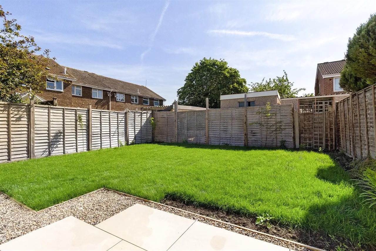 Edmonton Road, Worthing, photo 14