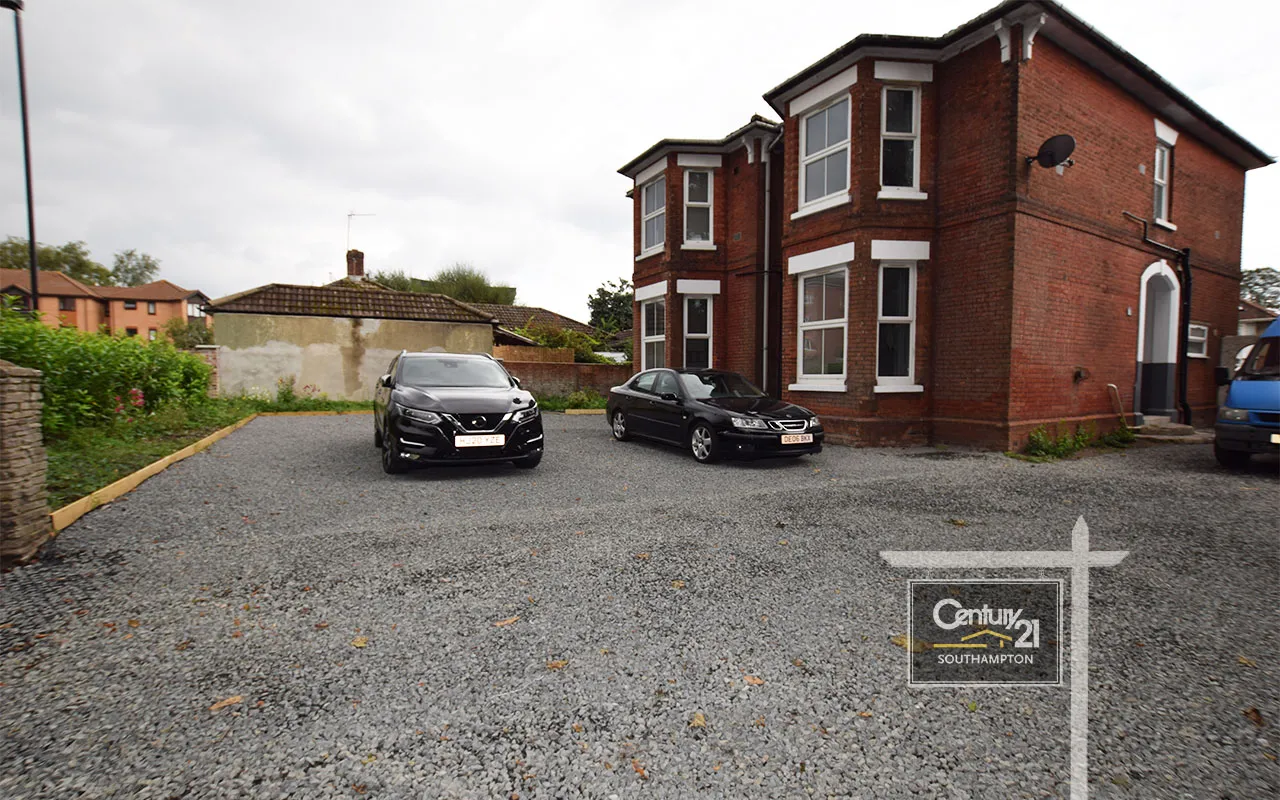 property to rent, Regents Park Road, Southampton, SO15