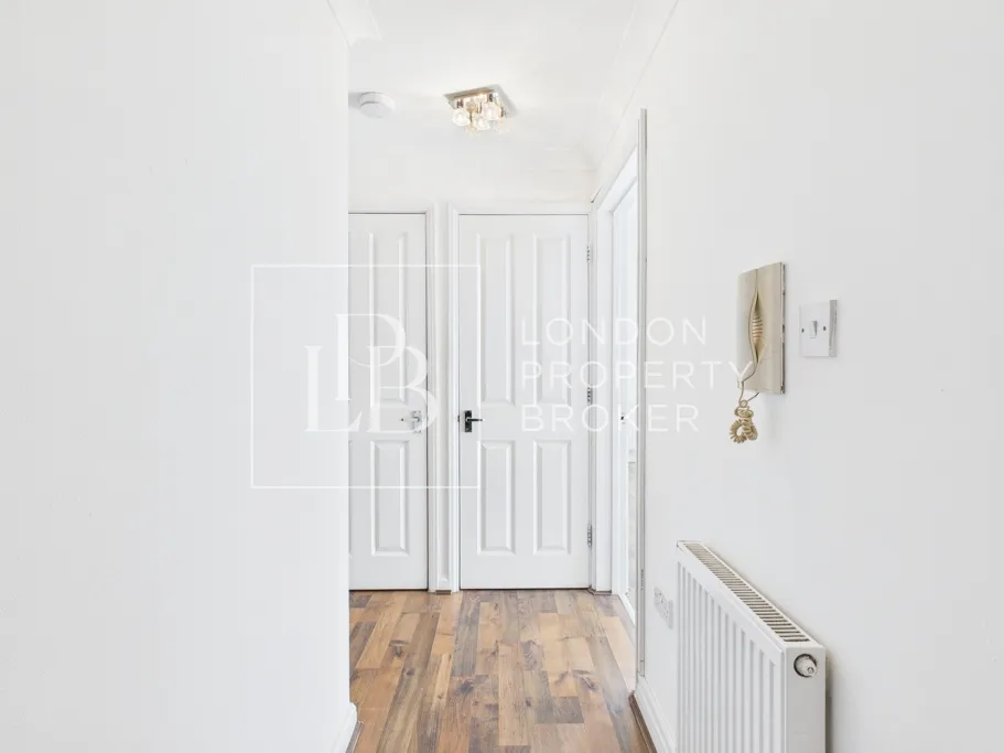 Berengers Place, Dagenham, RM9, photo 5