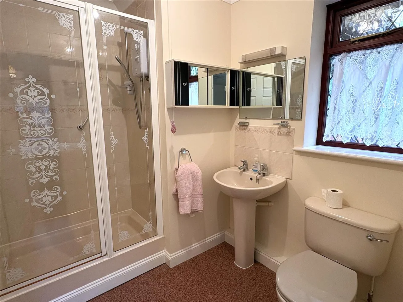 Brook Lane, Sarisbury Green, photo 9