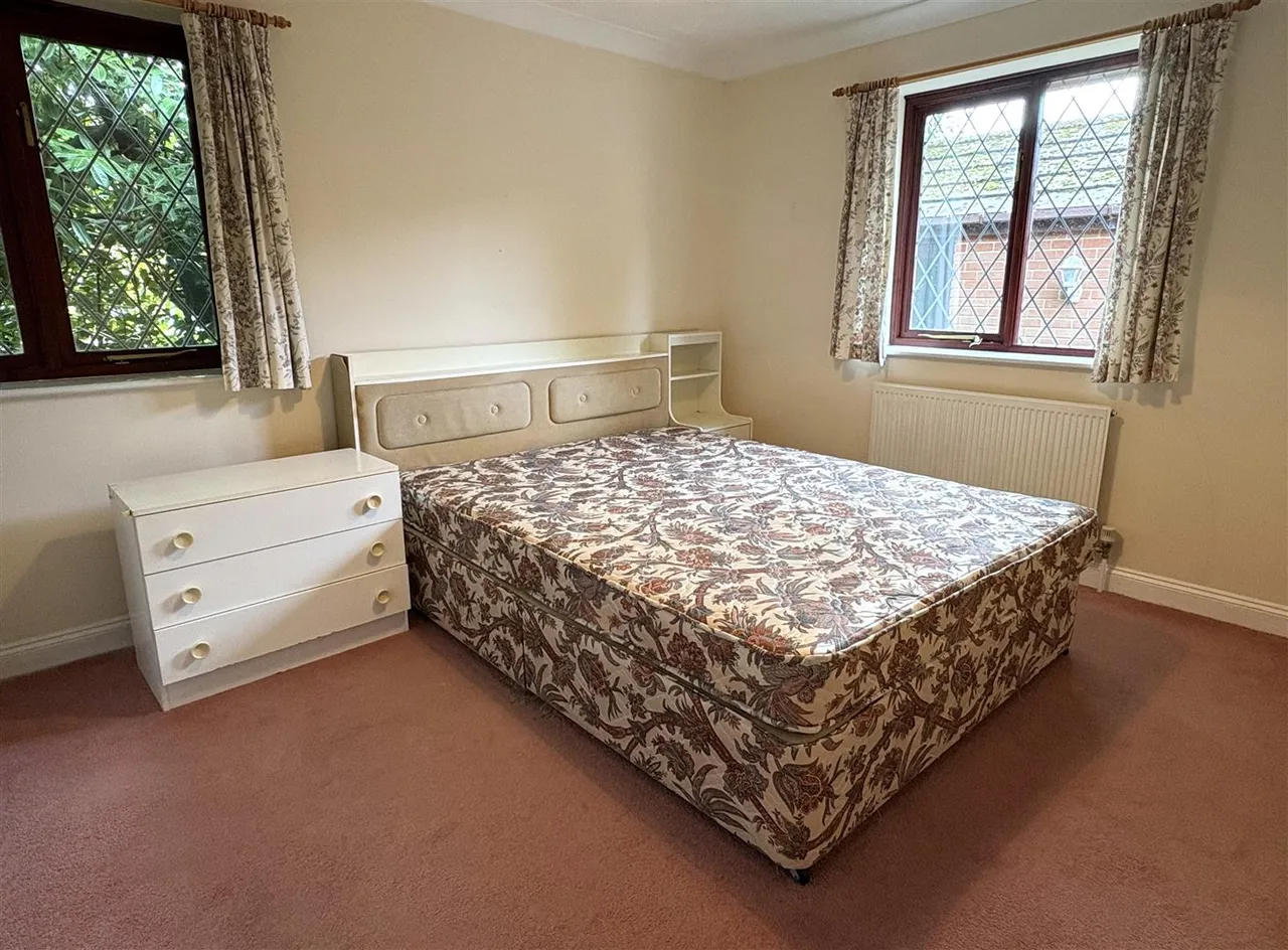 Brook Lane, Sarisbury Green, photo 10