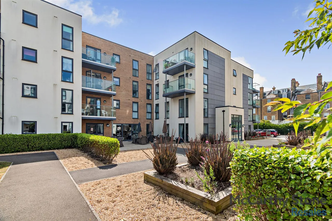 1 bed flat for sale, Heene Road, Worthing, BN11