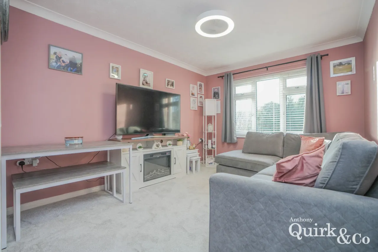 Elsinor Avenue, Canvey Island, SS8, photo 2