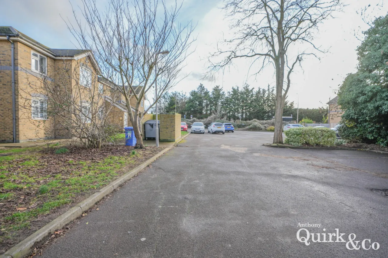 Elsinor Avenue, Canvey Island, SS8, photo 6