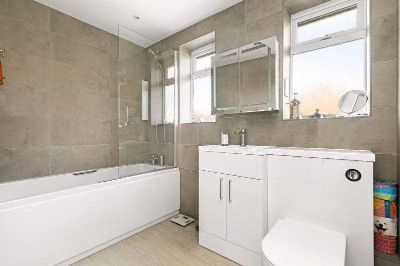 High Tree Close, Row Town KT15 1BT, photo 13