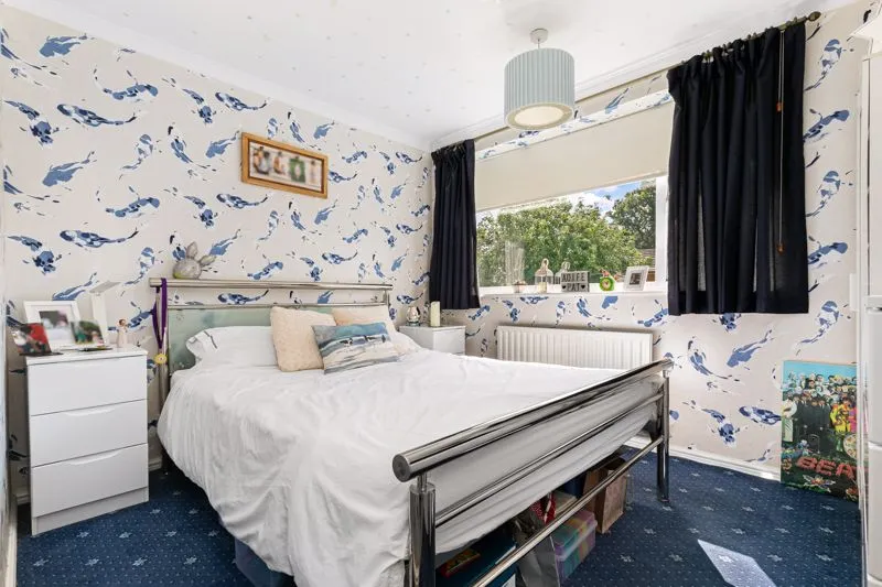 High Tree Close, Row Town KT15 1BT, photo 10