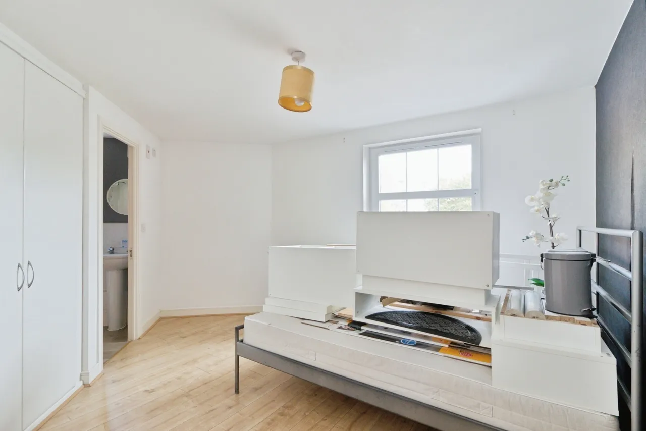 Allenby Road, London, SE28, photo 14