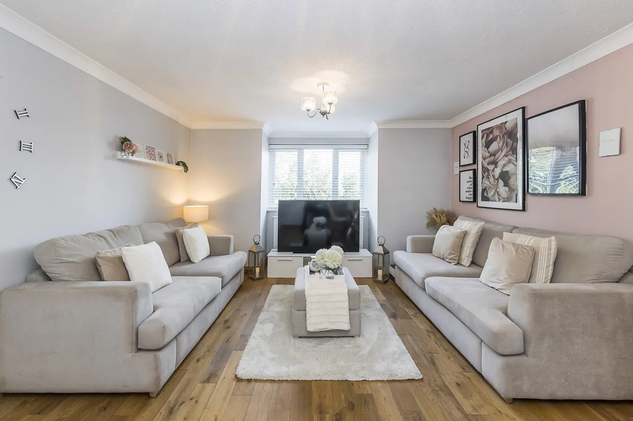 London Road, Greenhithe, photo 7