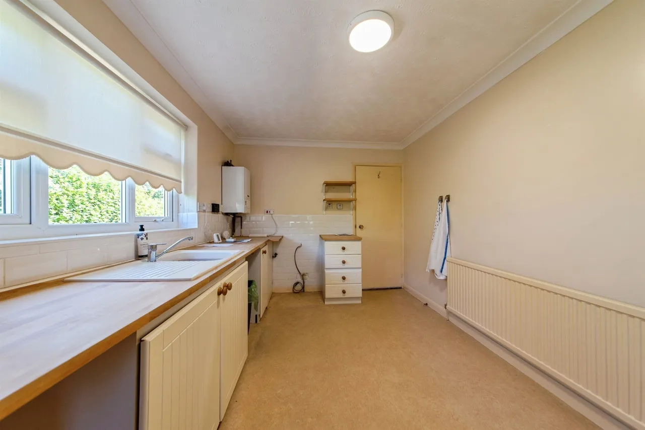 Saxon Close, Spalding, PE12, photo 2