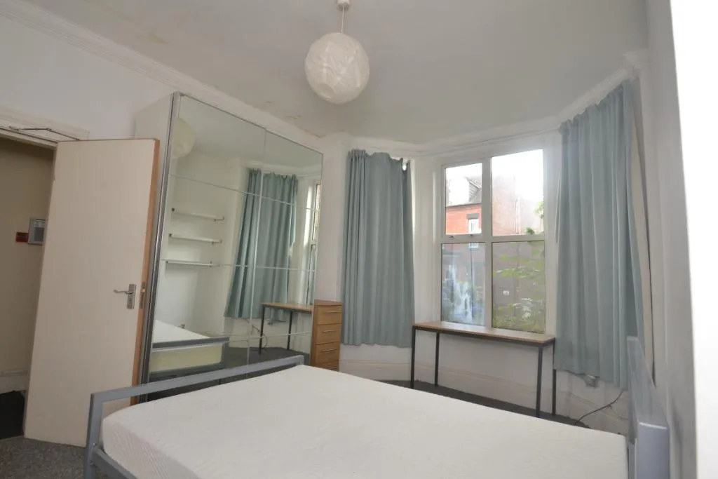 Latchmere Road, Fallowfield, M14, photo 4