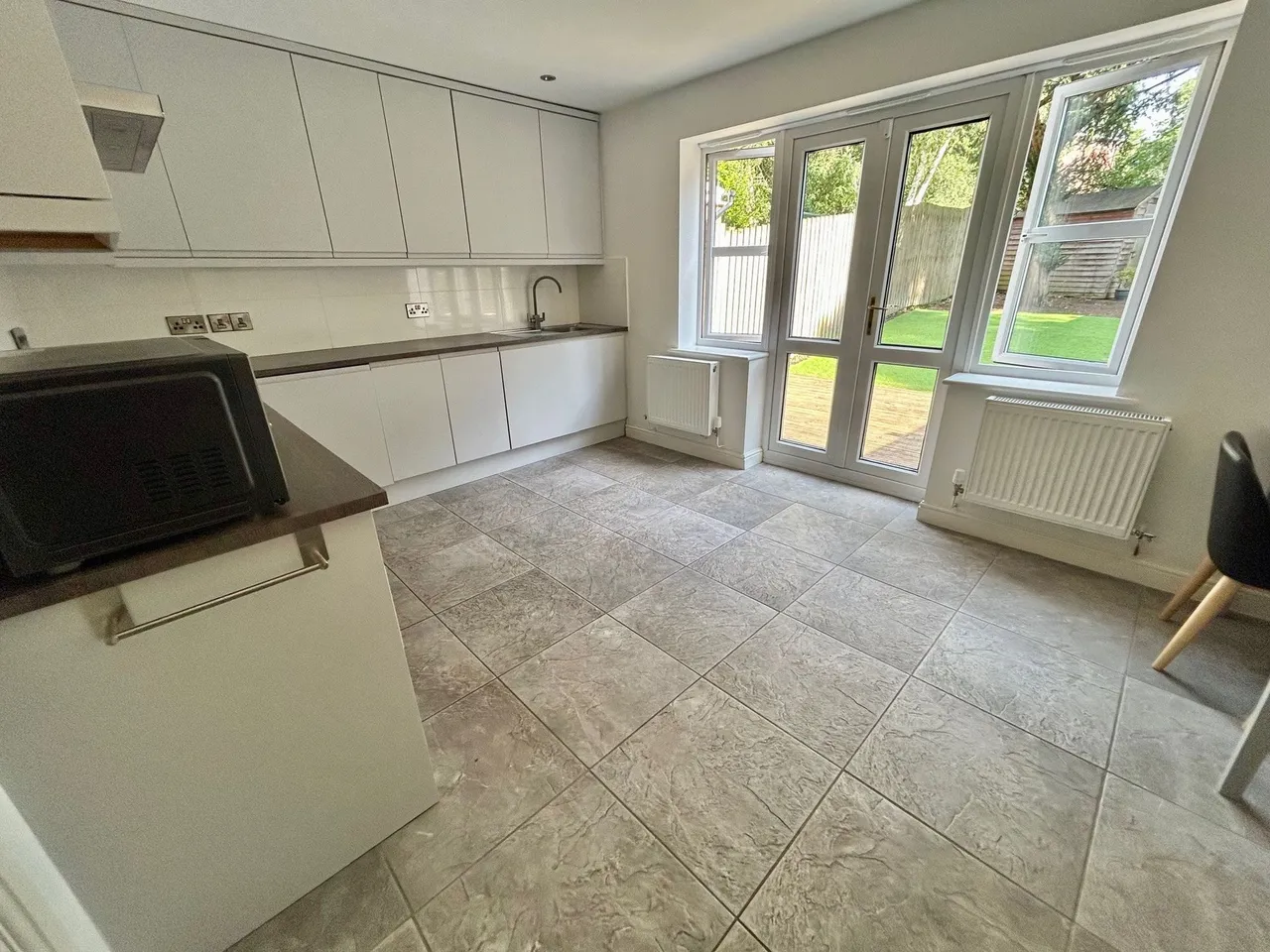 Pencarrow Close, Manchester, photo 2