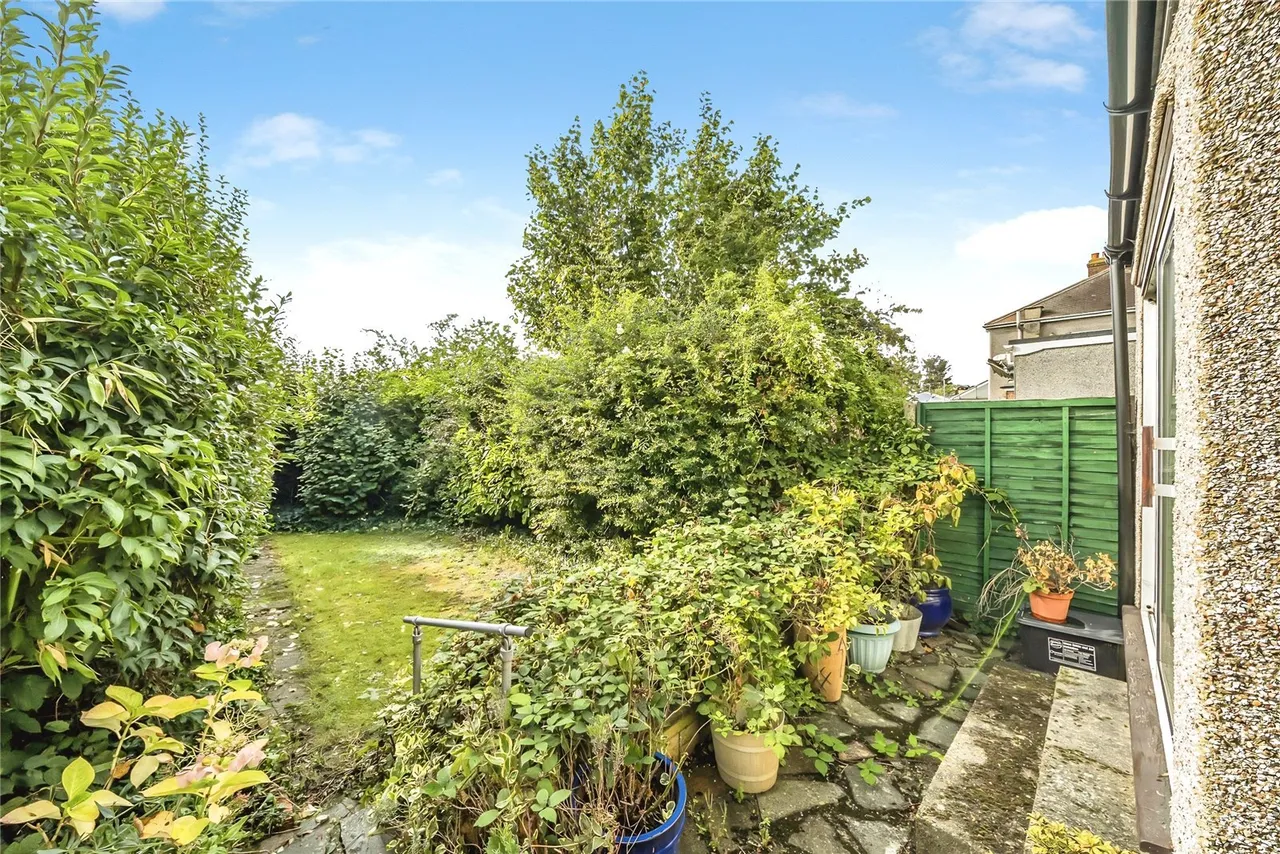 Powys Close, DA7, photo 18
