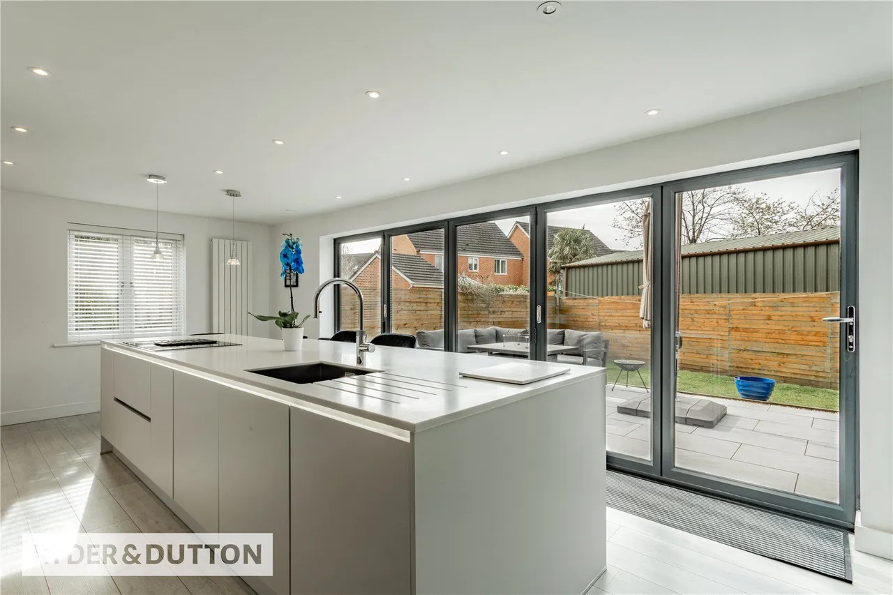 Hendon Grove, Heywood, OL10, photo 5