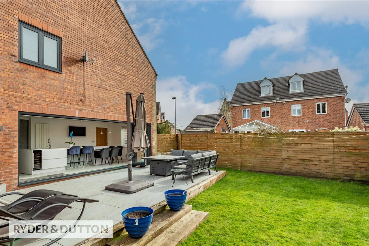 Hendon Grove, Heywood, OL10, photo 2