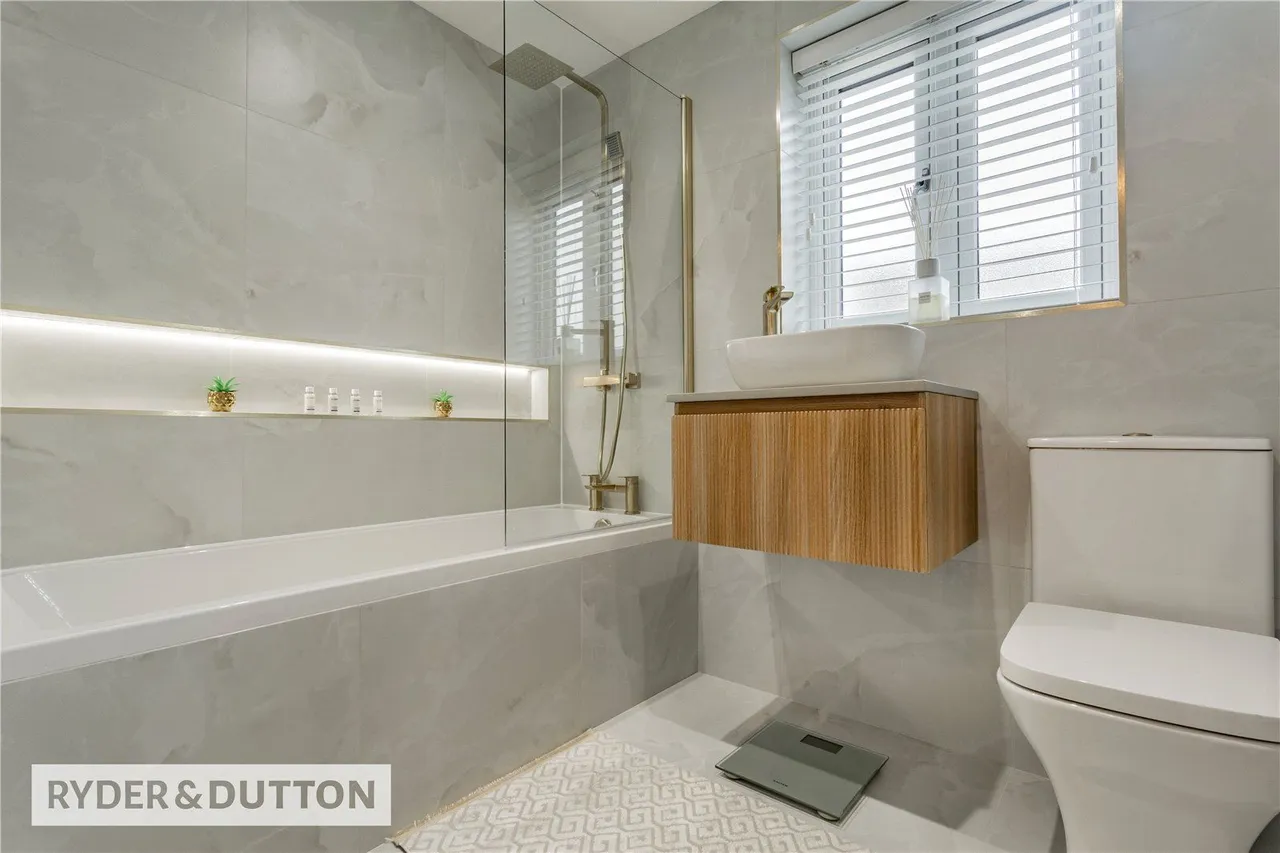 Hendon Grove, Heywood, OL10, photo 23