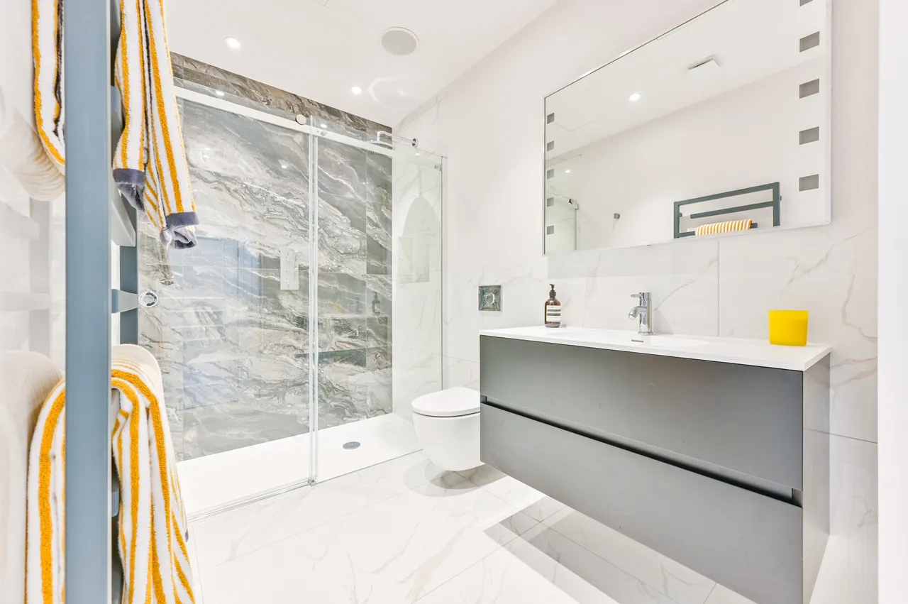 Flat 3, 28 North Audley Street, London, photo 9