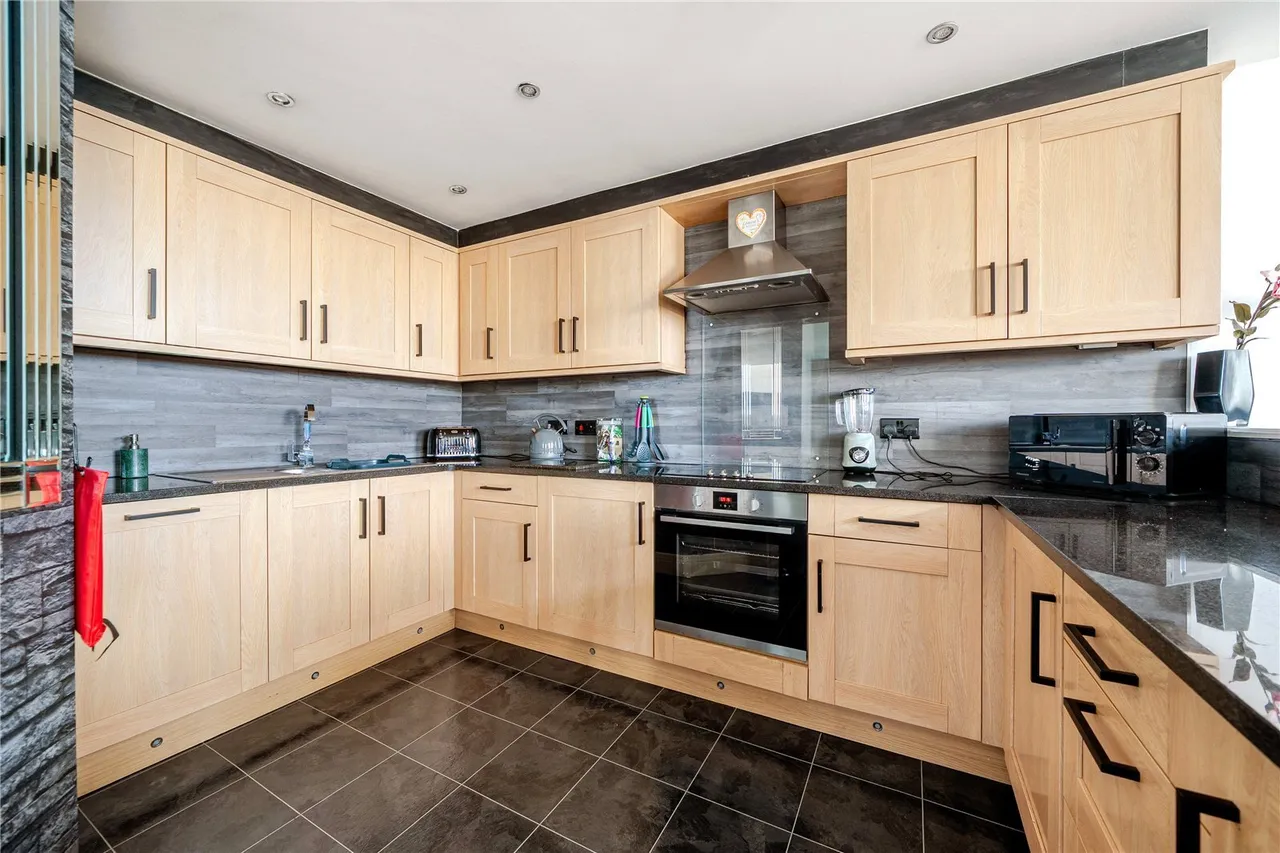 Regent Street, Plymouth, PL4, photo 11