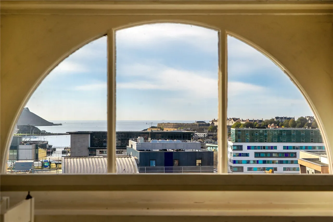 Regent Street, Plymouth, PL4, photo 14