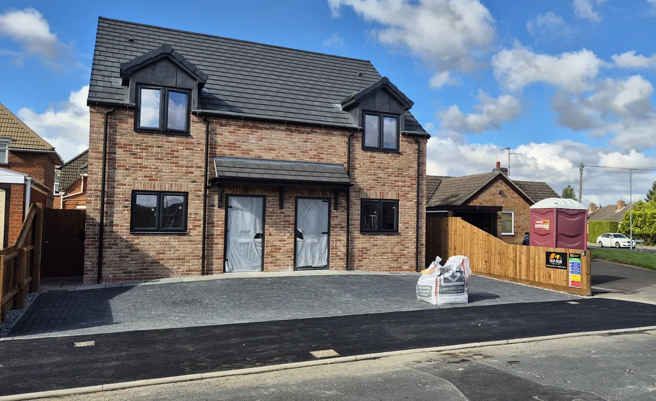 2 bed house to rent — Chaucers Way, SPALDING