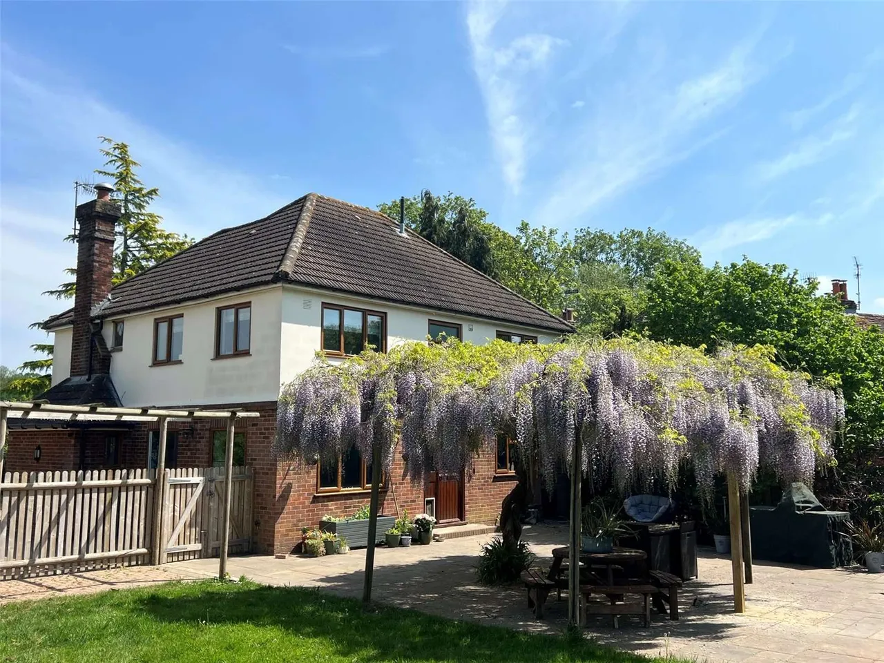 Riding Lane, Hildenborough, Tonbridge, Kent, TN11 9LL, photo 2