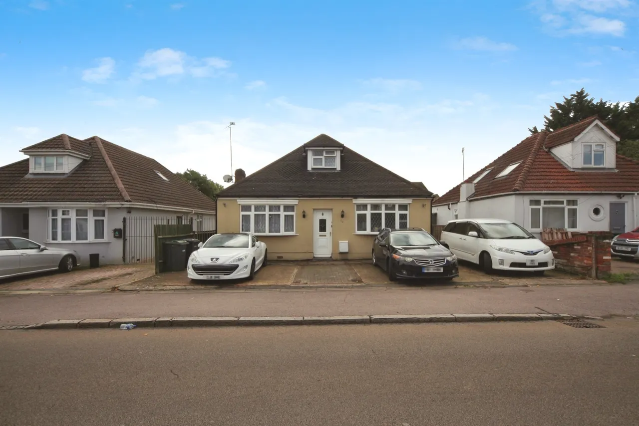 5 bed house for sale, Toddington Road, Luton, LU4