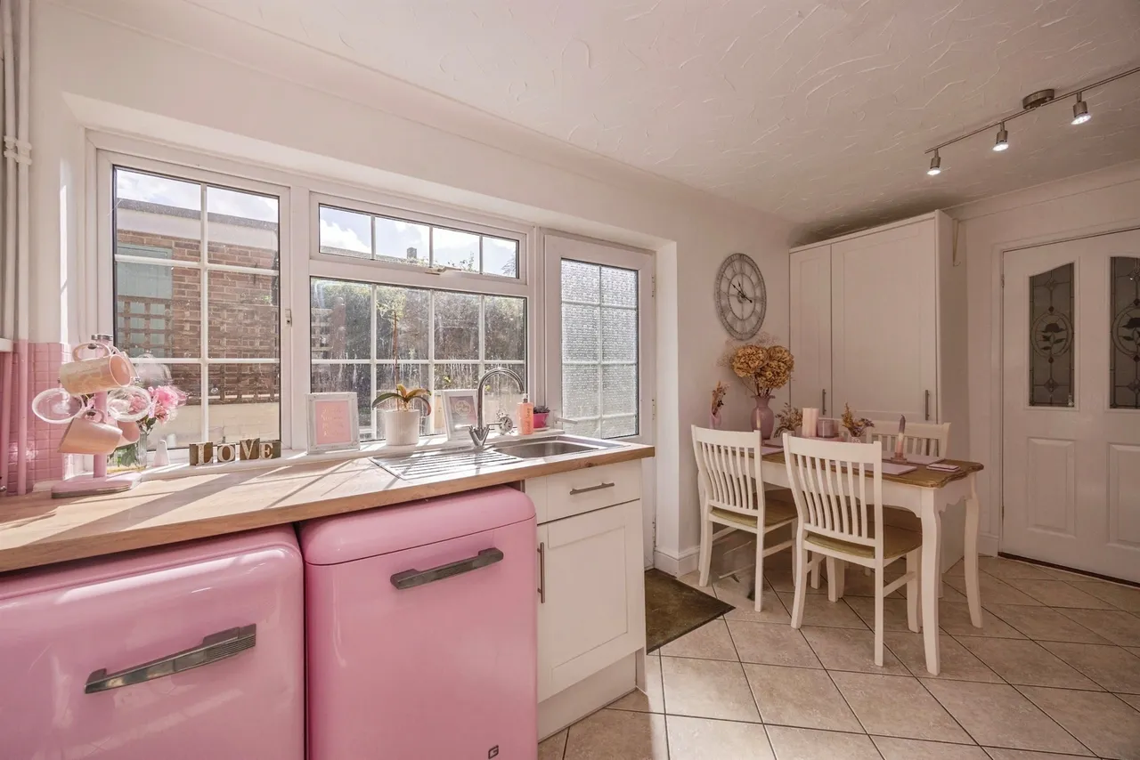 Millbrook Drive, Havant, PO9, photo 9