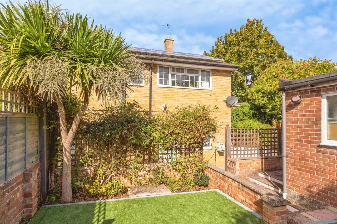 Millbrook Drive, Havant, PO9, photo 5