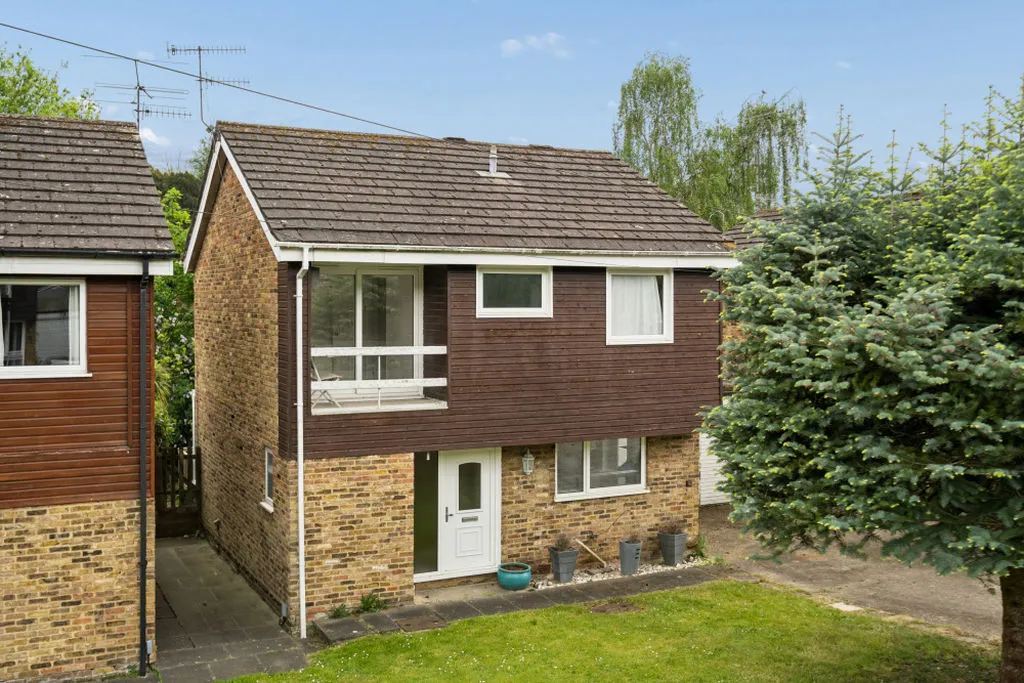 4 bed house for sale — Highwoods Drive, Marlow Bottom SL7 3PY