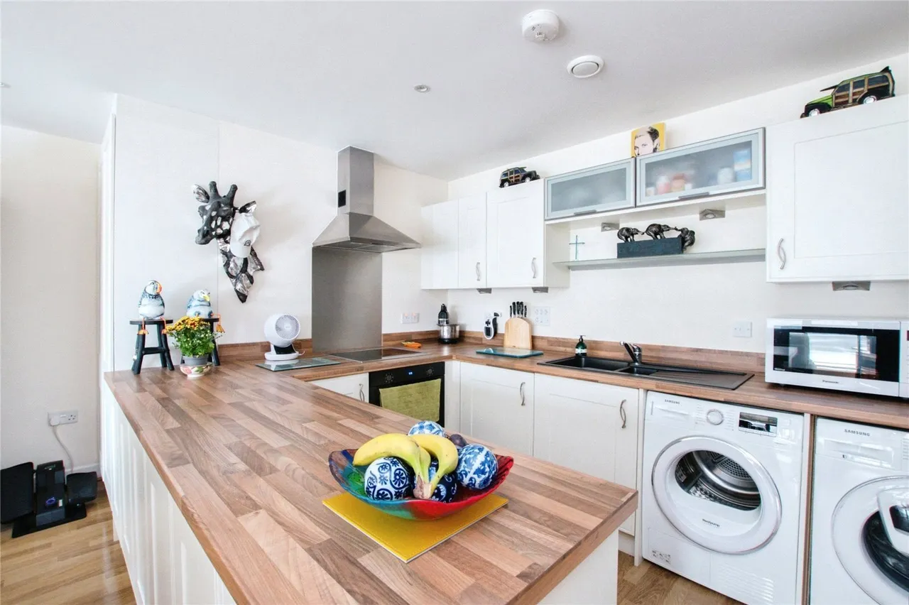 Commercial Road, Bournemouth, BH2, photo 2