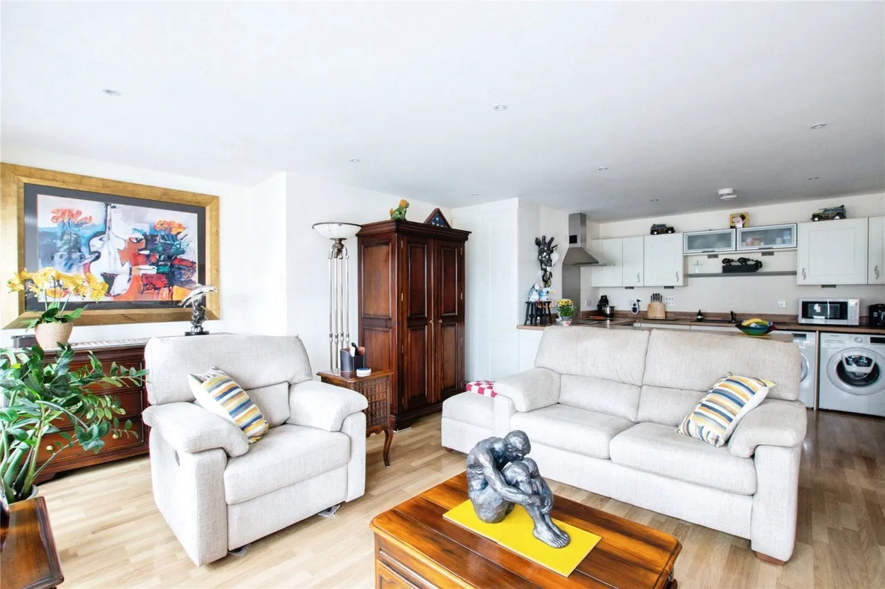 Commercial Road, Bournemouth, BH2, photo 7