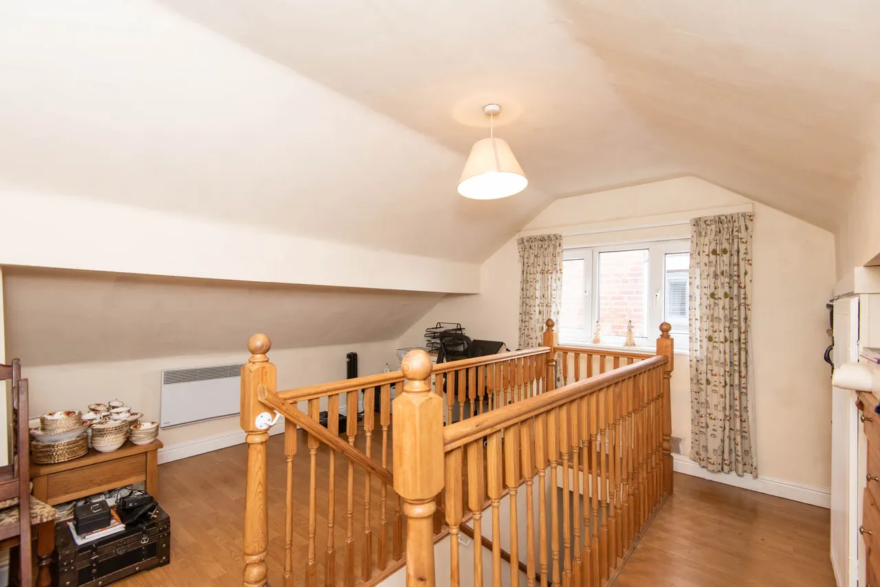 Chatsworth Road, Chesterfield, S40, photo 16