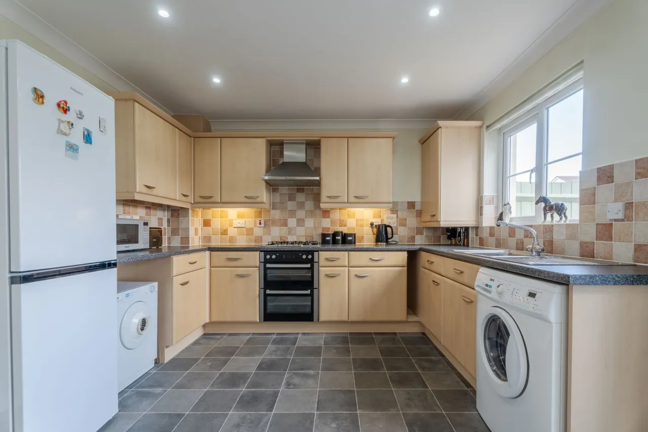 Buckland Close, Bideford, EX39, photo 8