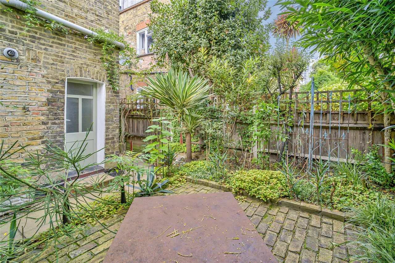 Goldsboro Road, London, SW8, photo 6