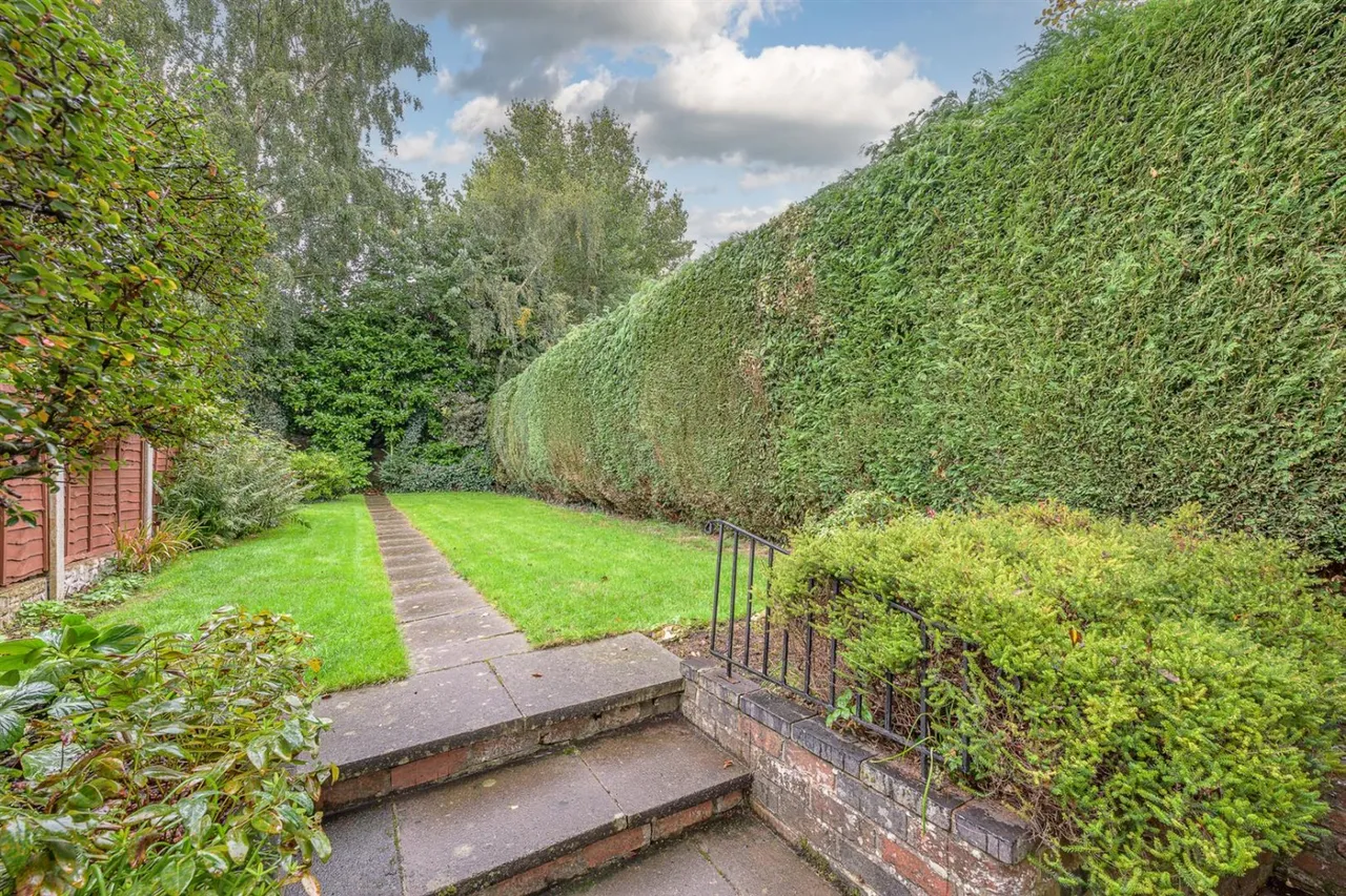 Oak Street, Kingswinford, DY6, photo 2