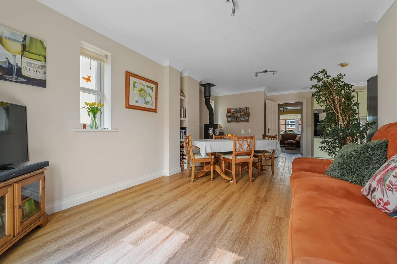 Louise Close, Walton On The Naze, photo 10