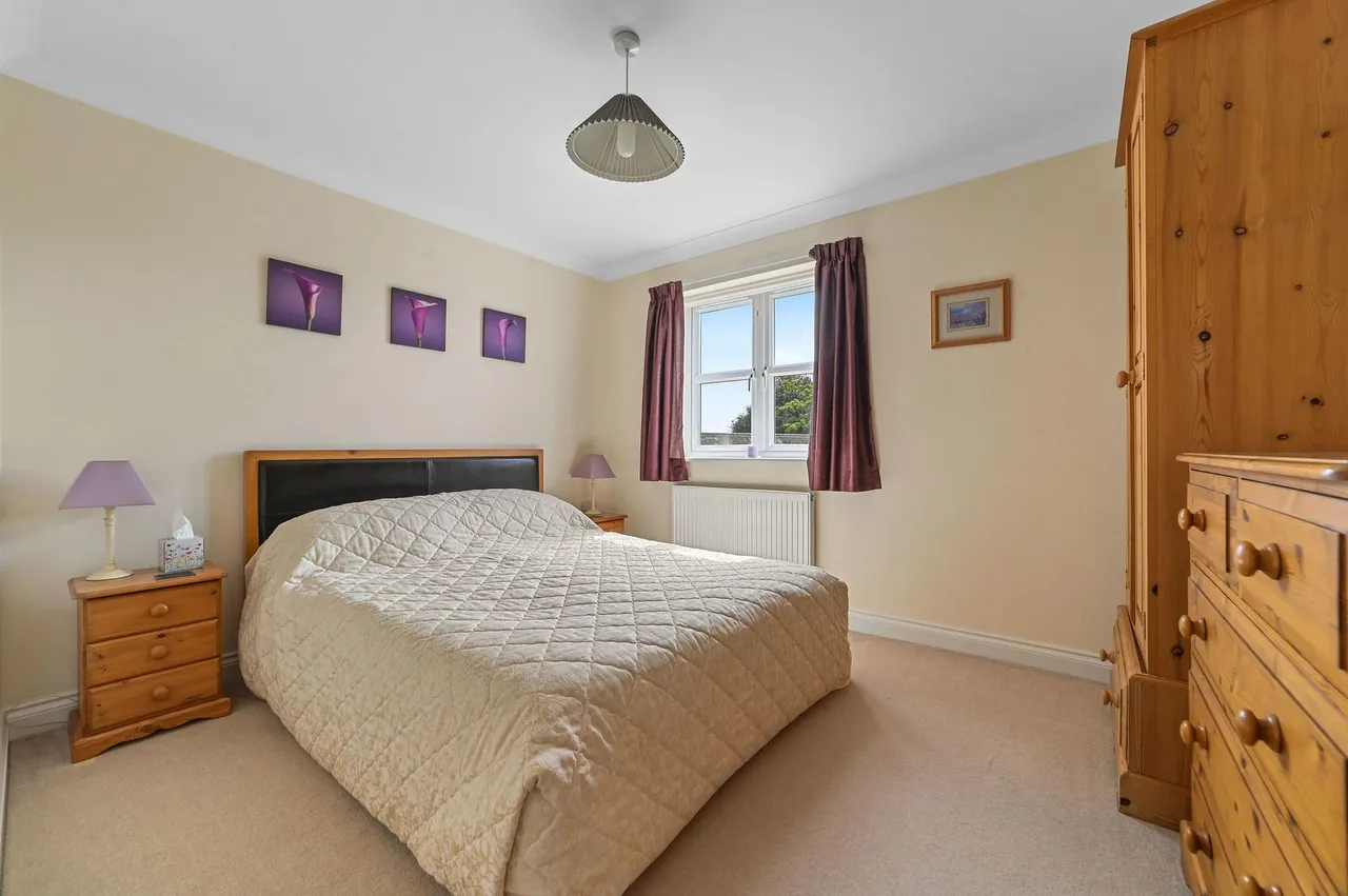 Louise Close, Walton On The Naze, photo 19
