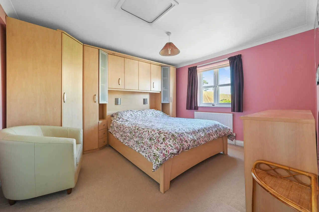 Louise Close, Walton On The Naze, photo 15