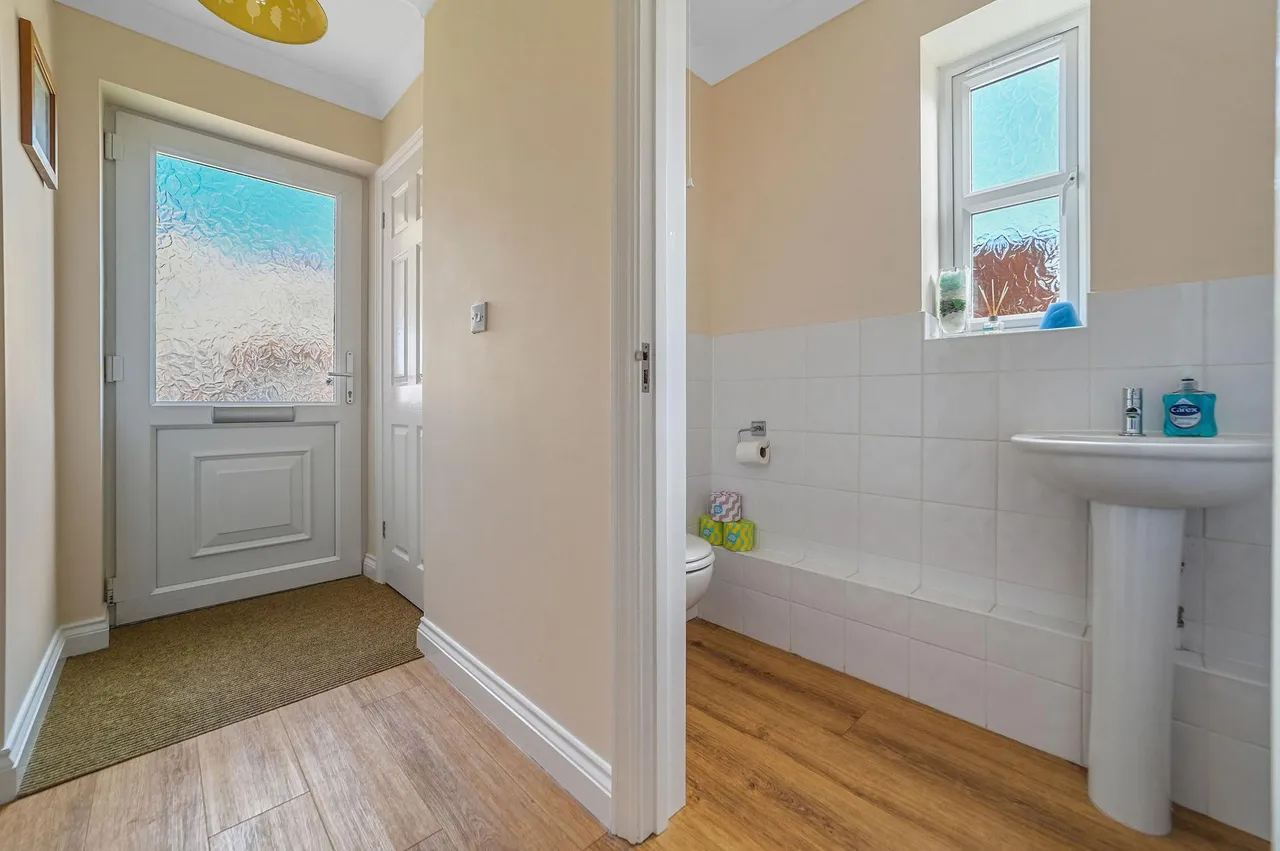 Louise Close, Walton On The Naze, photo 14