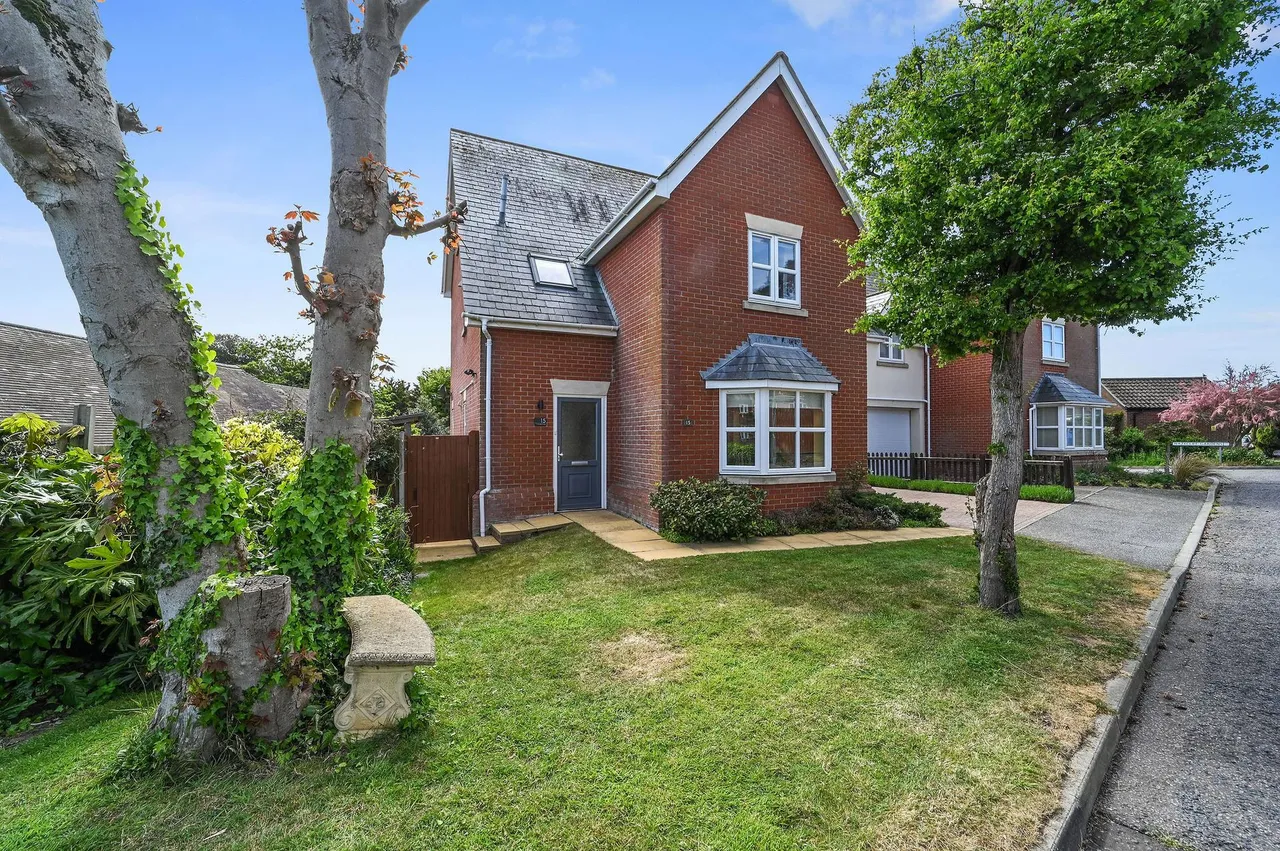 Louise Close, Walton On The Naze, photo 40