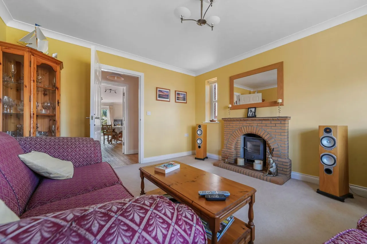 Louise Close, Walton On The Naze, photo 12