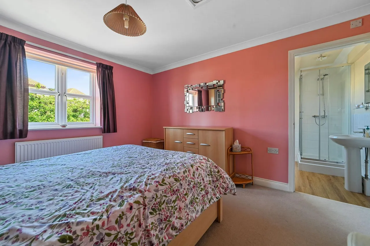 Louise Close, Walton On The Naze, photo 16