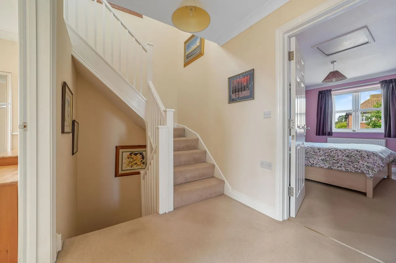 Louise Close, Walton On The Naze, photo 23