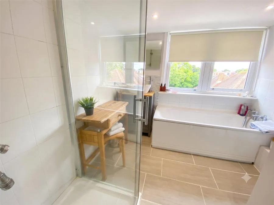 London Road, Camberley, GU15, photo 8