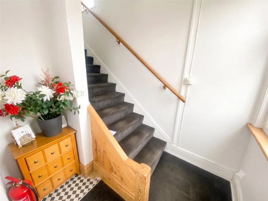 London Road, Camberley, GU15, photo 12
