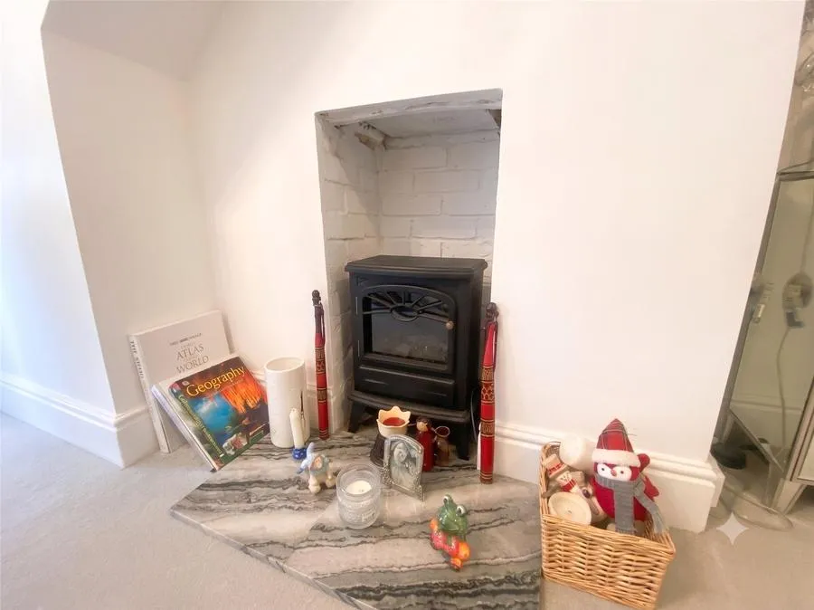 London Road, Camberley, GU15, photo 17