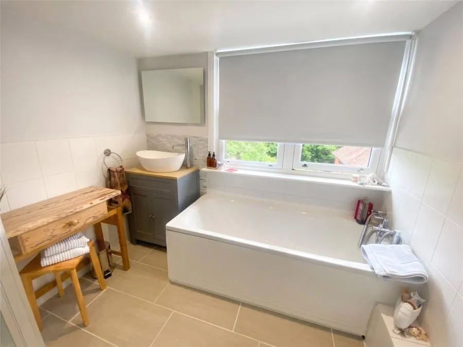 London Road, Camberley, GU15, photo 11