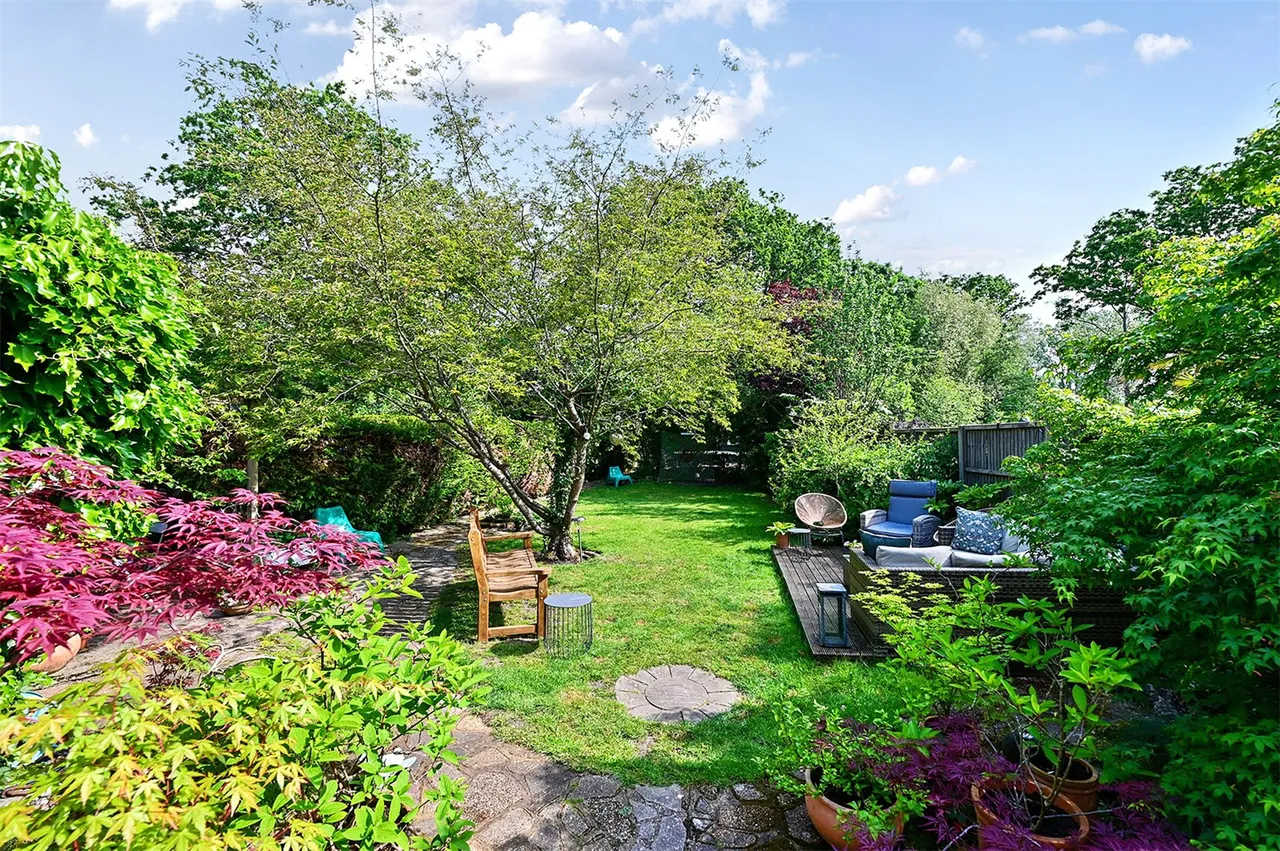 Mill Lane, Yateley, Hampshire, GU46 7TN, photo 2